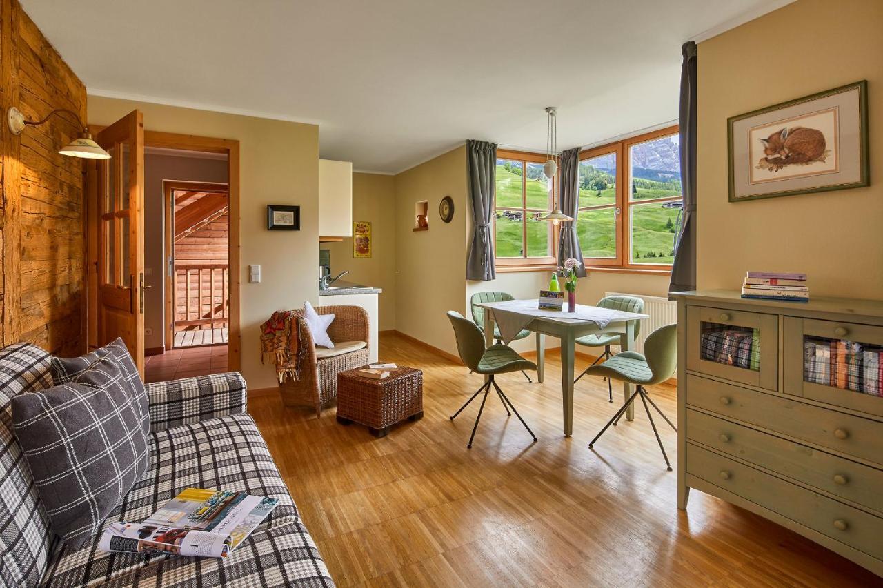 Appartamenti La Sajun & Les Viles La Villa  Kültér fotó